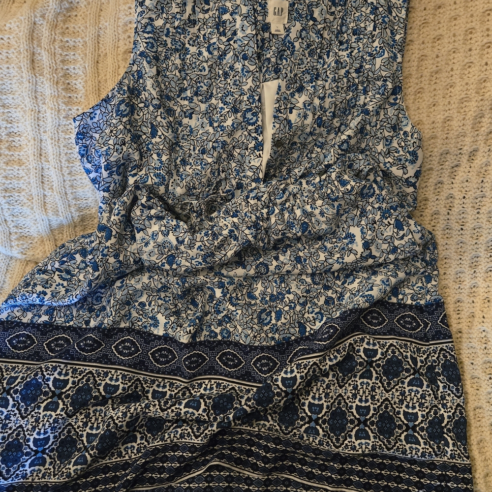 GAP Blue and White Floral Dress with Navy Accents